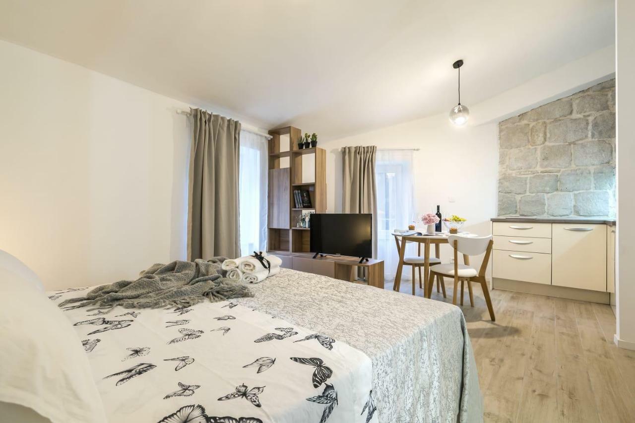 Studio Apartments Petar In Old Part Of Town สปลิท ภายนอก รูปภาพ