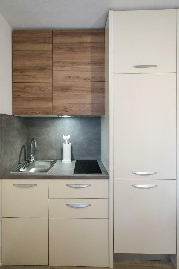 Studio Apartments Petar In Old Part Of Town สปลิท ภายนอก รูปภาพ
