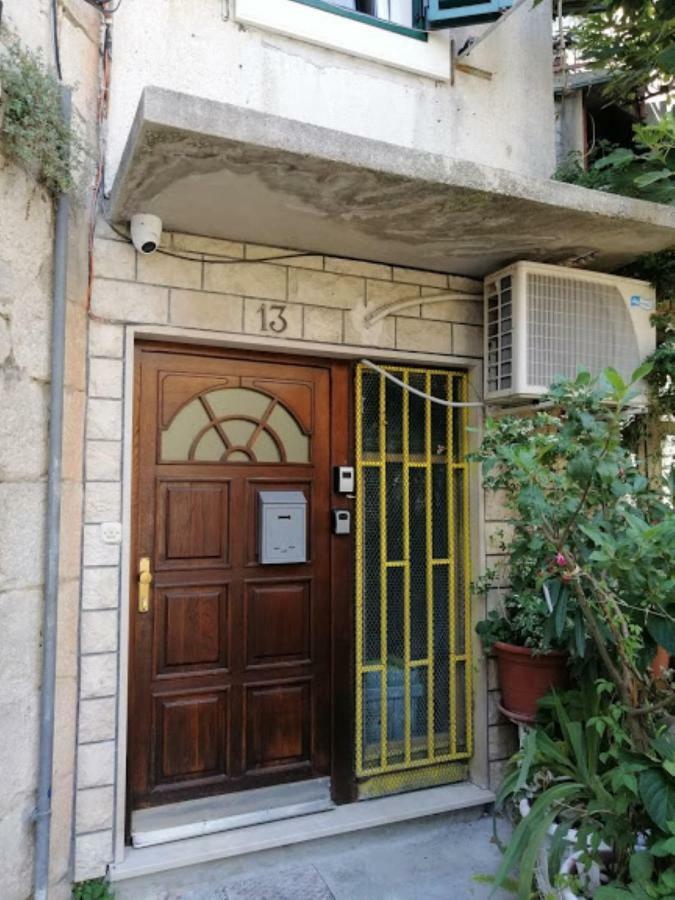 Studio Apartments Petar In Old Part Of Town สปลิท ภายนอก รูปภาพ
