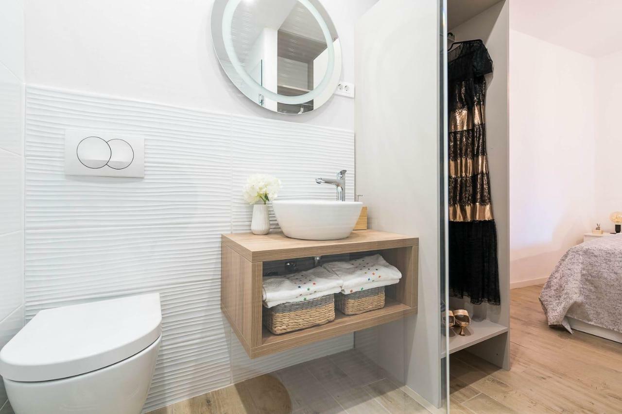 Studio Apartments Petar In Old Part Of Town สปลิท ภายนอก รูปภาพ