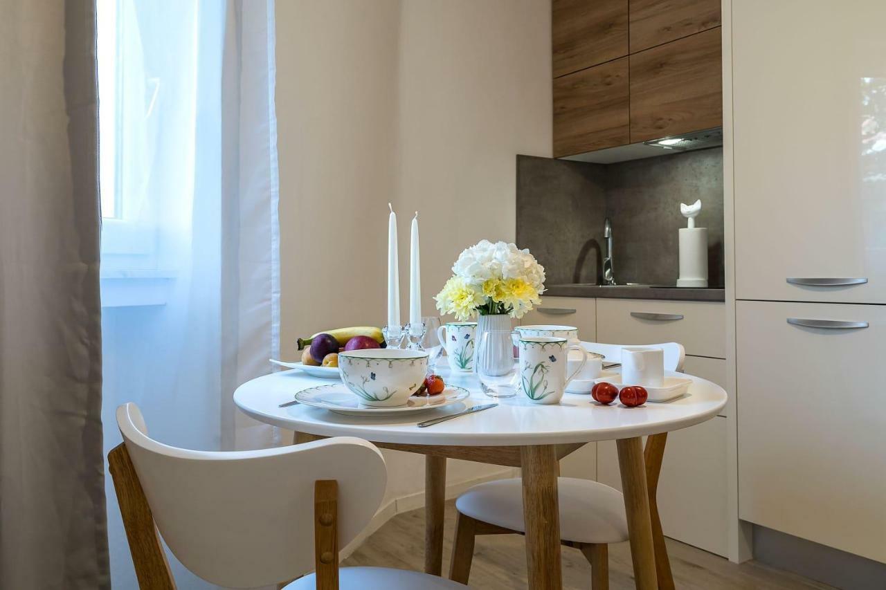 Studio Apartments Petar In Old Part Of Town สปลิท ภายนอก รูปภาพ