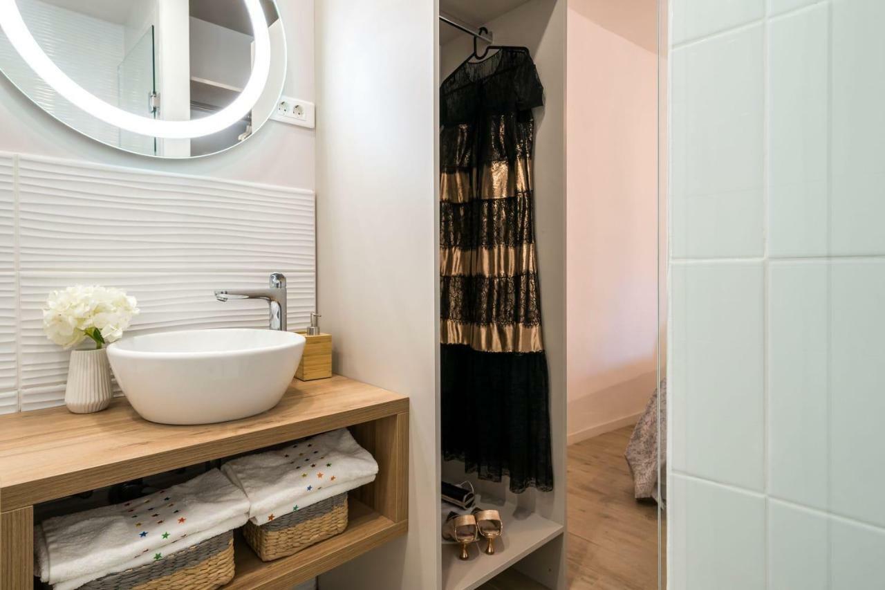 Studio Apartments Petar In Old Part Of Town สปลิท ภายนอก รูปภาพ