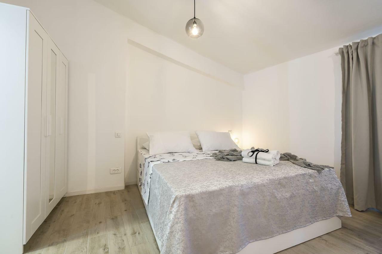 Studio Apartments Petar In Old Part Of Town สปลิท ภายนอก รูปภาพ