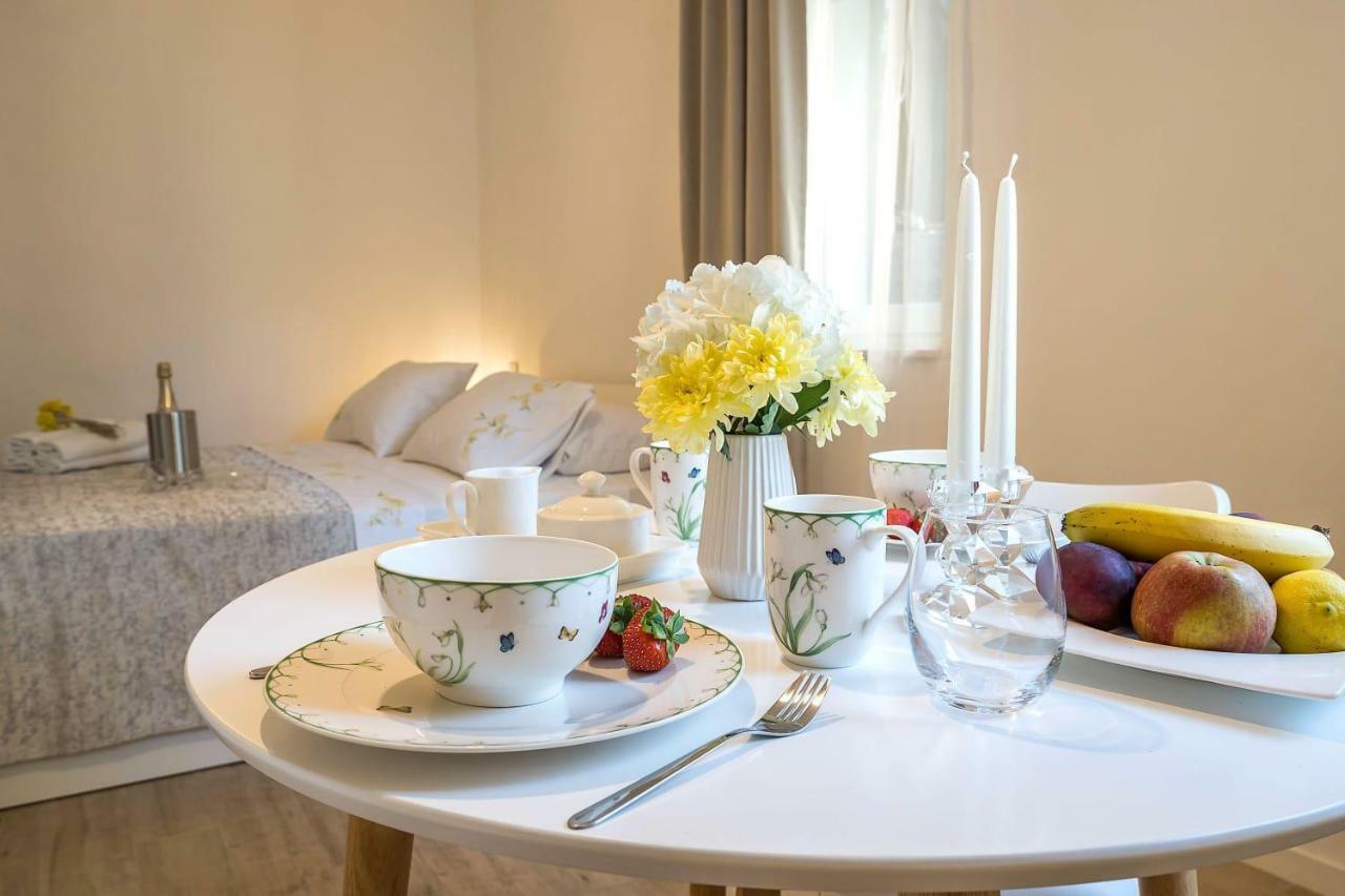 Studio Apartments Petar In Old Part Of Town สปลิท ภายนอก รูปภาพ